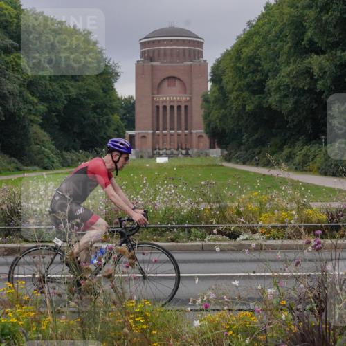14.09.2025 - Stadtparktriathlon Michael Burmester http://msf.ph/oto/8901591 14.09.2025 09:26:10 Radfahren 395, 482 meine-sportfotos.de