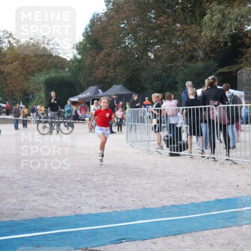 14.09.2025 - Stadtparktriathlon Strokosch-Dieckow http://msf.ph/oto/8901602 14.09.2025 15:04:53 Ziel 1812, 1837 meine-sportfotos.de
