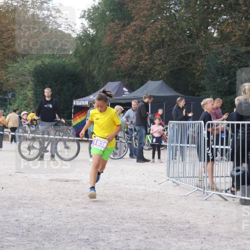 14.09.2025 - Stadtparktriathlon Strokosch-Dieckow http://msf.ph/oto/8901607 14.09.2025 15:04:58 Ziel 1792, 1812, 1837, 1838 meine-sportfotos.de