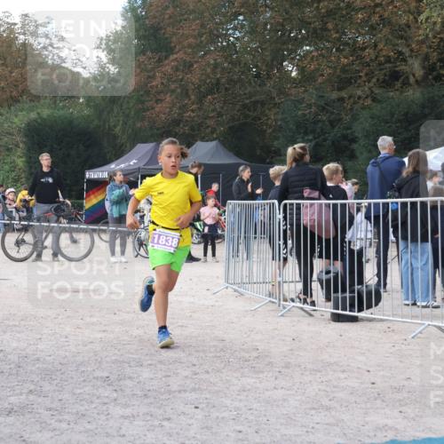 14.09.2025 - Stadtparktriathlon Strokosch-Dieckow http://msf.ph/oto/8901610 14.09.2025 15:04:59 Ziel 1792, 1812, 1838 meine-sportfotos.de