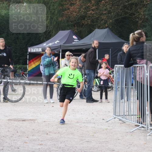 14.09.2025 - Stadtparktriathlon Strokosch-Dieckow http://msf.ph/oto/8901619 14.09.2025 15:05:02 Ziel 1792, 1813, 1838 meine-sportfotos.de
