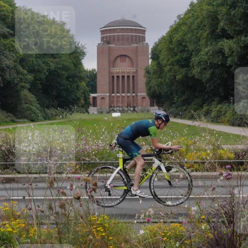 14.09.2025 - Stadtparktriathlon Michael Burmester http://msf.ph/oto/8901634 14.09.2025 09:26:26 Radfahren 320, 356, 381, 389, 419, 439, 443, 447, 472, 486, 495 meine-sportfotos.de