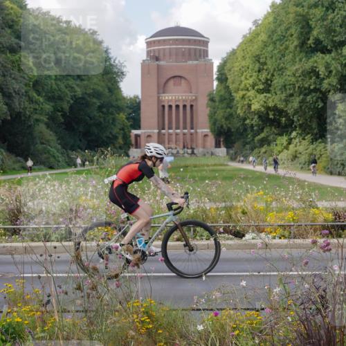 14.09.2025 - Stadtparktriathlon Michael Burmester http://msf.ph/oto/8901636 14.09.2025 13:18:21 Radfahren 1329, 1447, 1467 meine-sportfotos.de