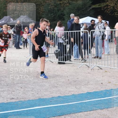 14.09.2025 - Stadtparktriathlon Strokosch-Dieckow http://msf.ph/oto/8901667 14.09.2025 15:05:11 Ziel 1792, 1795, 1801, 1803, 1813, 1855 meine-sportfotos.de