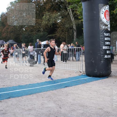 14.09.2025 - Stadtparktriathlon Strokosch-Dieckow http://msf.ph/oto/8901672 14.09.2025 15:05:12 Ziel 1795, 1801, 1803, 1813, 1855 meine-sportfotos.de
