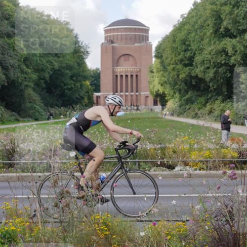 14.09.2025 - Stadtparktriathlon Michael Burmester http://msf.ph/oto/8901705 14.09.2025 13:19:02 Radfahren 1343, 1472, 1511 meine-sportfotos.de