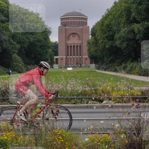 14.09.2025 - Stadtparktriathlon Michael Burmester http://msf.ph/oto/8901708 14.09.2025 09:26:47 Radfahren 302, 442, 456, 479 meine-sportfotos.de