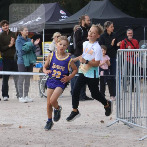 14.09.2025 - Stadtparktriathlon Strokosch-Dieckow http://msf.ph/oto/8901724 14.09.2025 15:06:18 Ziel 1817, 1856 meine-sportfotos.de