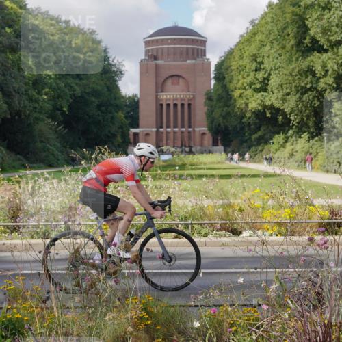 14.09.2025 - Stadtparktriathlon Michael Burmester http://msf.ph/oto/8901757 14.09.2025 13:19:46 Radfahren 1397, 1450, 1494, 1537, 1620 meine-sportfotos.de