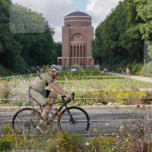 14.09.2025 - Stadtparktriathlon Michael Burmester http://msf.ph/oto/8901773 14.09.2025 13:19:58 Radfahren 1357, 1376, 1426, 1526, 1541, 1571 meine-sportfotos.de