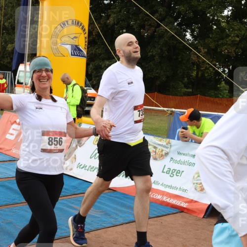 14.09.2025 - Airport Race Strokosch-Dieckow http://msf.ph/oto/8901775 14.09.2025 12:32:26 Ziel 269, 421, 494, 594, 682, 735, 769, 856, 887, 994, 1117, 1153, 1709, 1765, 1805, 1816, 1903, 2110, 2129, 4272 meine-sportfotos.de