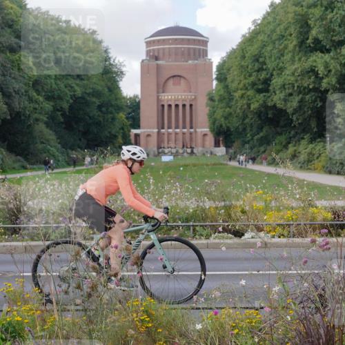 14.09.2025 - Stadtparktriathlon Michael Burmester http://msf.ph/oto/8901785 14.09.2025 13:20:06 Radfahren 1426, 1526, 1571 meine-sportfotos.de