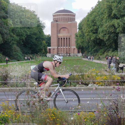 14.09.2025 - Stadtparktriathlon Michael Burmester http://msf.ph/oto/8901801 14.09.2025 13:20:27 Radfahren 1437, 1465, 1497, 1576, 1581, 1607 meine-sportfotos.de