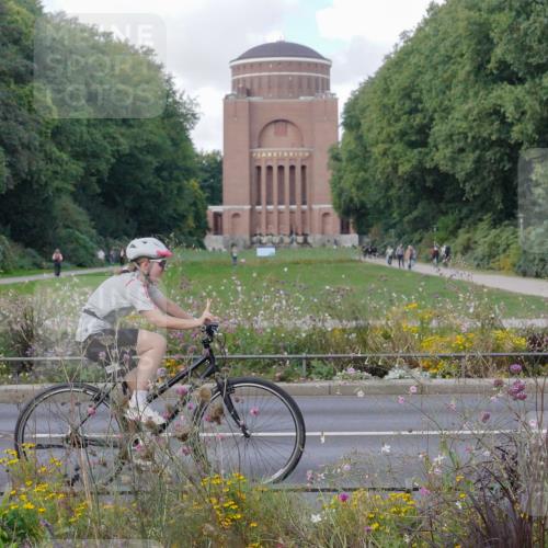 14.09.2025 - Stadtparktriathlon Michael Burmester http://msf.ph/oto/8901804 14.09.2025 13:20:32 Radfahren 1437, 1465, 1576, 1607 meine-sportfotos.de