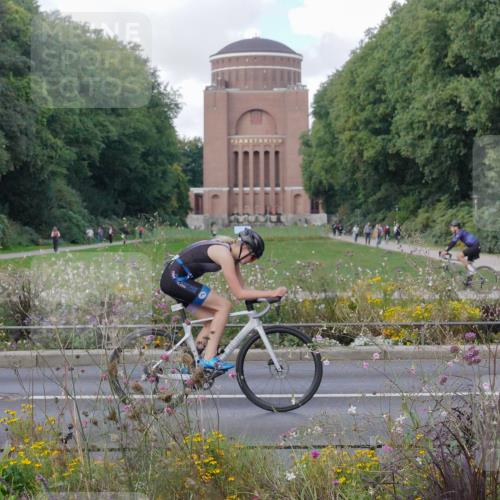 14.09.2025 - Stadtparktriathlon Michael Burmester http://msf.ph/oto/8901807 14.09.2025 13:20:34 Radfahren 1434, 1437, 1465, 1576 meine-sportfotos.de