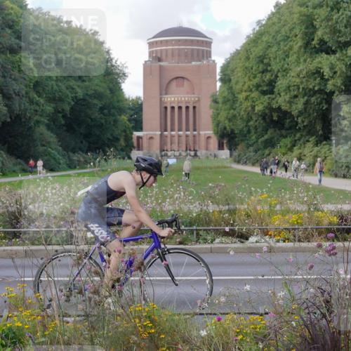 14.09.2025 - Stadtparktriathlon Michael Burmester http://msf.ph/oto/8901850 14.09.2025 13:21:28 Radfahren 1547, 1578 meine-sportfotos.de