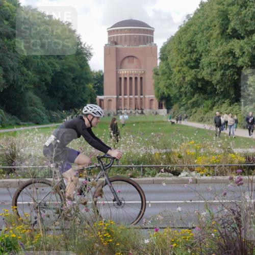 14.09.2025 - Stadtparktriathlon Michael Burmester http://msf.ph/oto/8901880 14.09.2025 13:22:05 Radfahren 1487, 1490, 1505, 1604 meine-sportfotos.de