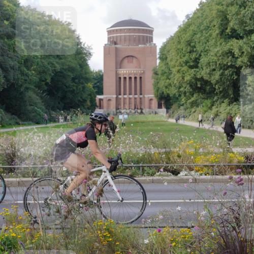 14.09.2025 - Stadtparktriathlon Michael Burmester http://msf.ph/oto/8901886 14.09.2025 13:22:16 Radfahren 1430, 1444, 1452, 1548, 1577 meine-sportfotos.de
