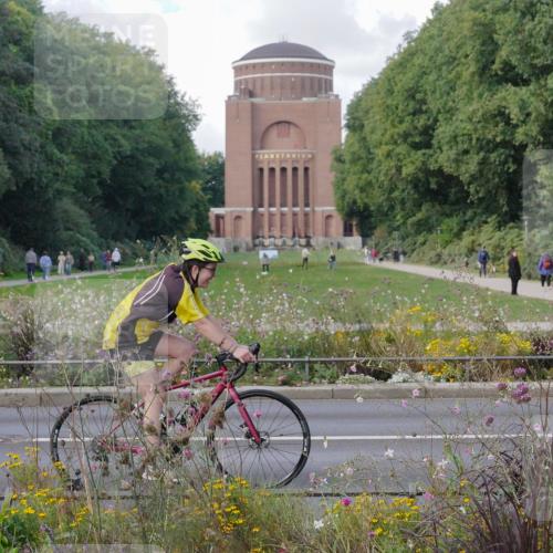 14.09.2025 - Stadtparktriathlon Michael Burmester http://msf.ph/oto/8901926 14.09.2025 13:22:47 Radfahren 1324, 1423, 1471, 1535 meine-sportfotos.de