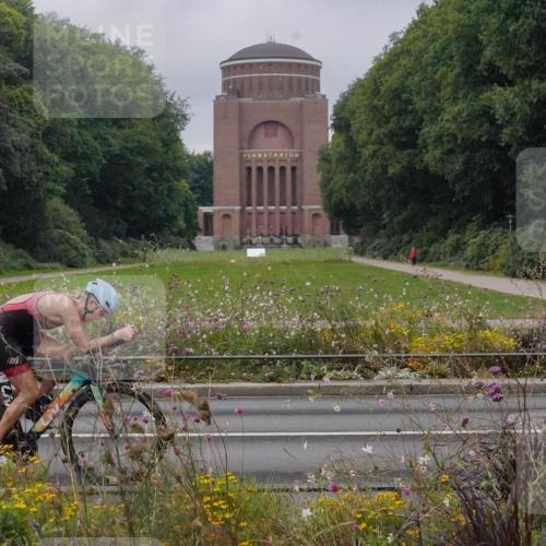 14.09.2025 - Stadtparktriathlon Michael Burmester http://msf.ph/oto/8901933 14.09.2025 09:29:25 Radfahren 406, 460, 462, 466, 478 meine-sportfotos.de