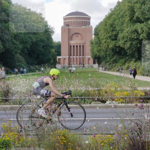 14.09.2025 - Stadtparktriathlon Michael Burmester http://msf.ph/oto/8901943 14.09.2025 13:23:06 Radfahren 1451, 1456, 1481, 1491, 1612 meine-sportfotos.de