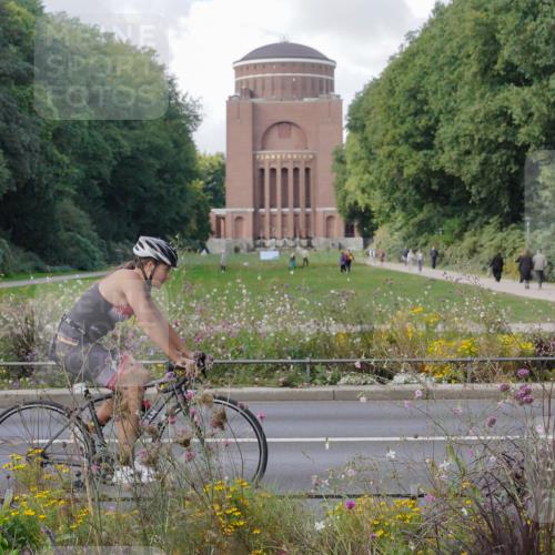 14.09.2025 - Stadtparktriathlon Michael Burmester http://msf.ph/oto/8901970 14.09.2025 13:23:40 Radfahren 1425, 1455, 1542, 1570, 1574 meine-sportfotos.de