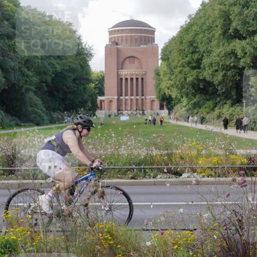 14.09.2025 - Stadtparktriathlon Michael Burmester http://msf.ph/oto/8901973 14.09.2025 13:23:42 Radfahren 1425, 1455, 1542, 1570, 1574 meine-sportfotos.de