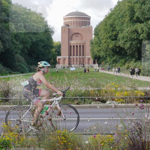 14.09.2025 - Stadtparktriathlon Michael Burmester http://msf.ph/oto/8901976 14.09.2025 13:23:46 Radfahren 1455, 1570, 1574 meine-sportfotos.de