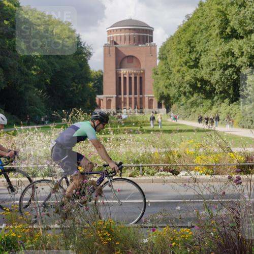 14.09.2025 - Stadtparktriathlon Michael Burmester http://msf.ph/oto/8902020 14.09.2025 13:24:50 Radfahren 1488, 1499, 1510, 1518, 1543, 1545, 1551, 1554, 1559, 1561, 1593 meine-sportfotos.de