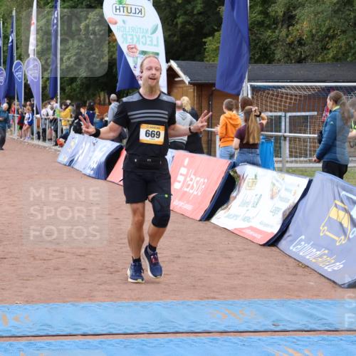 14.09.2025 - Airport Race Strokosch-Dieckow http://msf.ph/oto/8902078 14.09.2025 12:34:43 Ziel 669, 731, 1518, 1648, 2007, 4182 meine-sportfotos.de