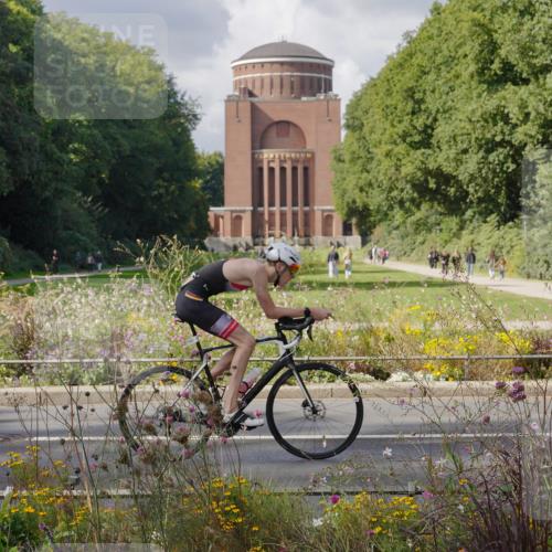 14.09.2025 - Stadtparktriathlon Michael Burmester http://msf.ph/oto/8902167 14.09.2025 13:24:51 Radfahren 1488, 1499, 1518, 1543, 1545, 1554, 1559, 1561, 1593 meine-sportfotos.de