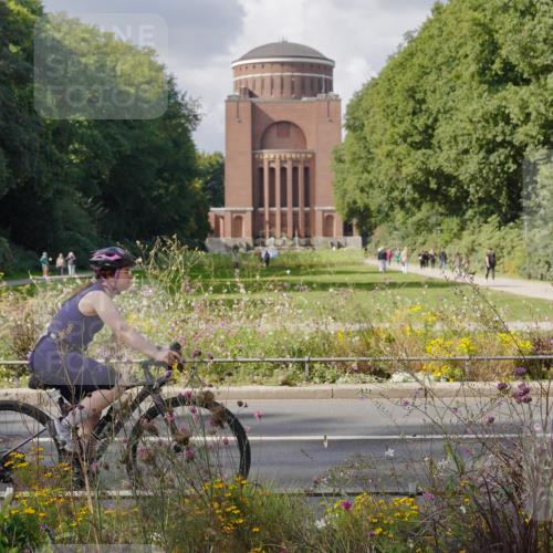 14.09.2025 - Stadtparktriathlon Michael Burmester http://msf.ph/oto/8902187 14.09.2025 13:25:06 Radfahren 1323, 1432, 1474, 1479, 1532, 1544, 1586, 1597 meine-sportfotos.de
