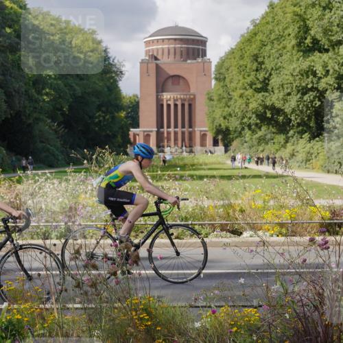 14.09.2025 - Stadtparktriathlon Michael Burmester http://msf.ph/oto/8902195 14.09.2025 13:25:15 Radfahren 1479, 1521, 1568, 1586, 1609 meine-sportfotos.de