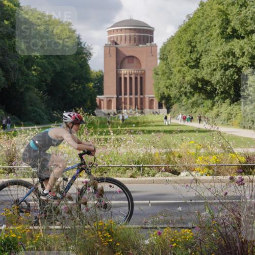 14.09.2025 - Stadtparktriathlon Michael Burmester http://msf.ph/oto/8902204 14.09.2025 13:25:24 Radfahren 1442, 1443, 1460, 1462, 1521, 1609 meine-sportfotos.de