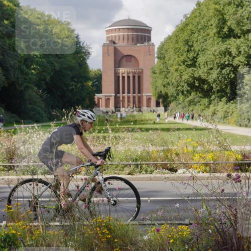 14.09.2025 - Stadtparktriathlon Michael Burmester http://msf.ph/oto/8902210 14.09.2025 13:25:28 Radfahren 1442, 1443, 1460, 1462, 1553, 1609 meine-sportfotos.de