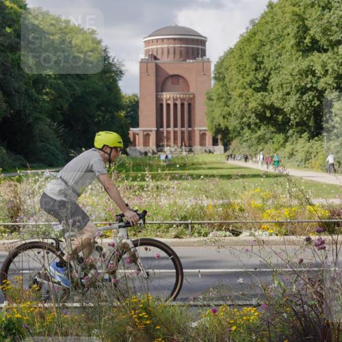 14.09.2025 - Stadtparktriathlon Michael Burmester http://msf.ph/oto/8902235 14.09.2025 13:26:02 Radfahren 1427, 1498, 1522, 1583 meine-sportfotos.de