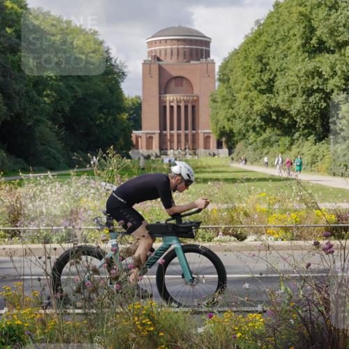14.09.2025 - Stadtparktriathlon Michael Burmester http://msf.ph/oto/8902245 14.09.2025 13:26:20 Radfahren 1484, 1534, 1541, 1605, 1611 meine-sportfotos.de