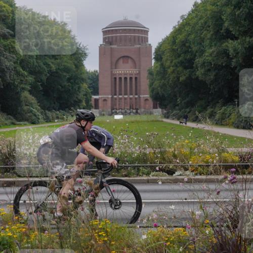 14.09.2025 - Stadtparktriathlon Michael Burmester http://msf.ph/oto/8902256 14.09.2025 09:32:26 Radfahren 387, 499 meine-sportfotos.de