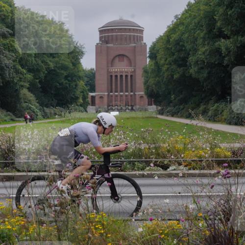 14.09.2025 - Stadtparktriathlon Michael Burmester http://msf.ph/oto/8902316 14.09.2025 09:33:53 Radfahren 379, 439, 442, 473 meine-sportfotos.de