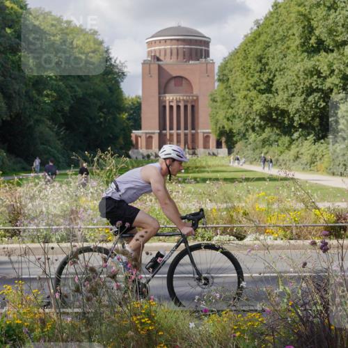 14.09.2025 - Stadtparktriathlon Michael Burmester http://msf.ph/oto/8902329 14.09.2025 13:27:38 Radfahren 1473, 1508, 1576 meine-sportfotos.de