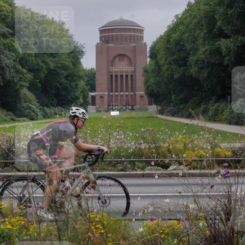 14.09.2025 - Stadtparktriathlon Michael Burmester http://msf.ph/oto/8902340 14.09.2025 09:34:27 Radfahren 338, 380, 401, 404, 479 meine-sportfotos.de