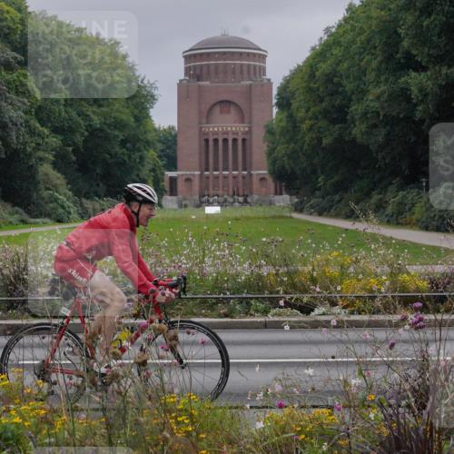 14.09.2025 - Stadtparktriathlon Michael Burmester http://msf.ph/oto/8902349 14.09.2025 09:34:42 Radfahren 302, 438, 477, 492, 497 meine-sportfotos.de