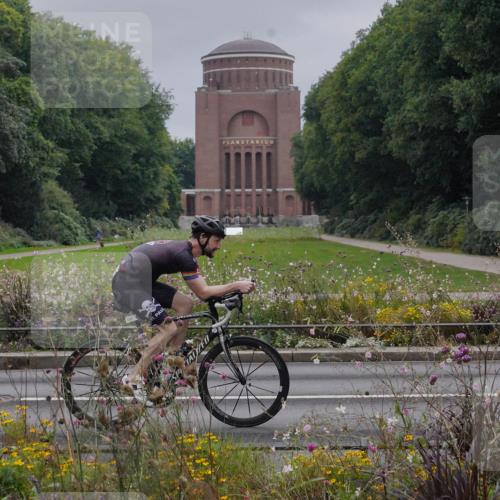 14.09.2025 - Stadtparktriathlon Michael Burmester http://msf.ph/oto/8902361 14.09.2025 09:34:55 Radfahren 383, 386, 393, 438, 477, 492 meine-sportfotos.de