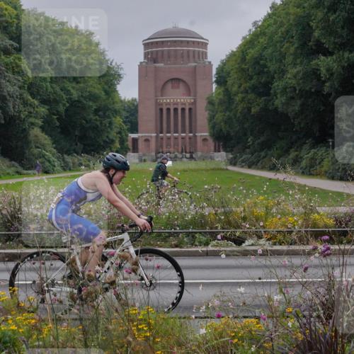 14.09.2025 - Stadtparktriathlon Michael Burmester http://msf.ph/oto/8902367 14.09.2025 09:35:09 Radfahren 400, 430, 445, 456, 506 meine-sportfotos.de
