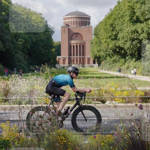 14.09.2025 - Stadtparktriathlon Michael Burmester http://msf.ph/oto/8902371 14.09.2025 13:28:35 Radfahren 1547, 1580, 1594, 1601, 1617 meine-sportfotos.de