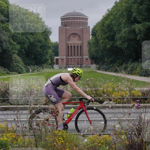 14.09.2025 - Stadtparktriathlon Michael Burmester http://msf.ph/oto/8902383 14.09.2025 09:35:40 Radfahren 410, 467, 487, 498 meine-sportfotos.de