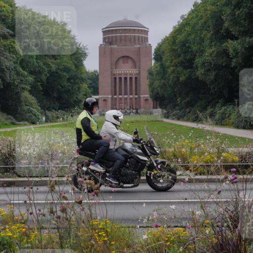 14.09.2025 - Stadtparktriathlon Michael Burmester http://msf.ph/oto/8902385 14.09.2025 09:35:46 Radfahren 392, 406, 460, 487, 505 meine-sportfotos.de