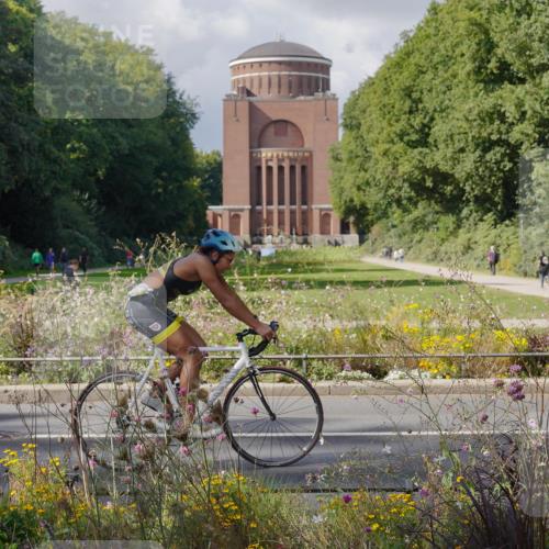 14.09.2025 - Stadtparktriathlon Michael Burmester http://msf.ph/oto/8902386 14.09.2025 13:29:10 Radfahren 1495, 1497, 1525 meine-sportfotos.de