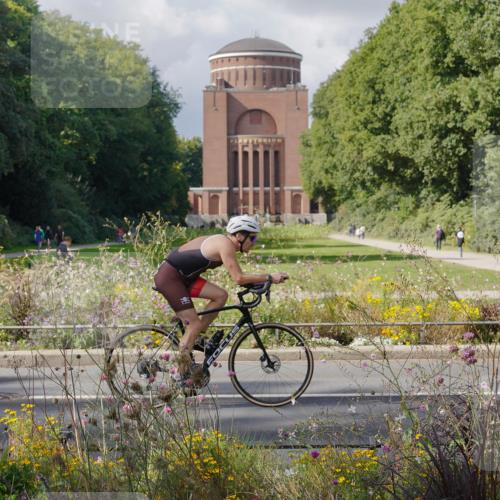 14.09.2025 - Stadtparktriathlon Michael Burmester http://msf.ph/oto/8902390 14.09.2025 13:29:12 Radfahren 1495, 1497, 1525 meine-sportfotos.de