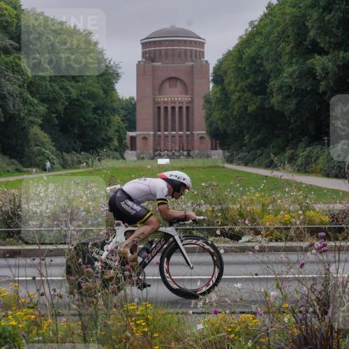 14.09.2025 - Stadtparktriathlon Michael Burmester http://msf.ph/oto/8902392 14.09.2025 09:35:52 Radfahren 392, 406, 460, 462, 478, 487, 505 meine-sportfotos.de